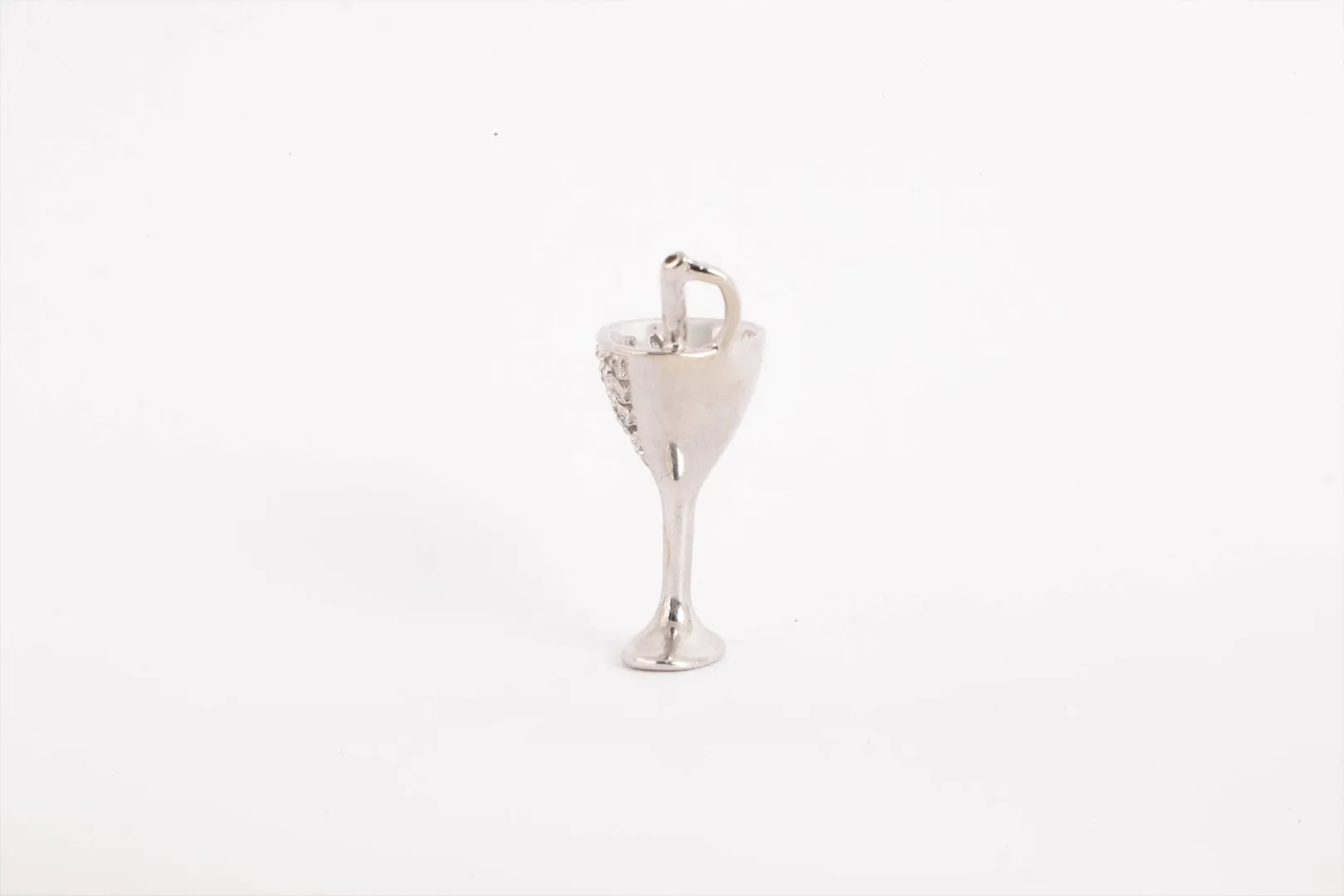 10k White Gold 0.07tcw Diamond Martini Glass Pendant (1.77g.)