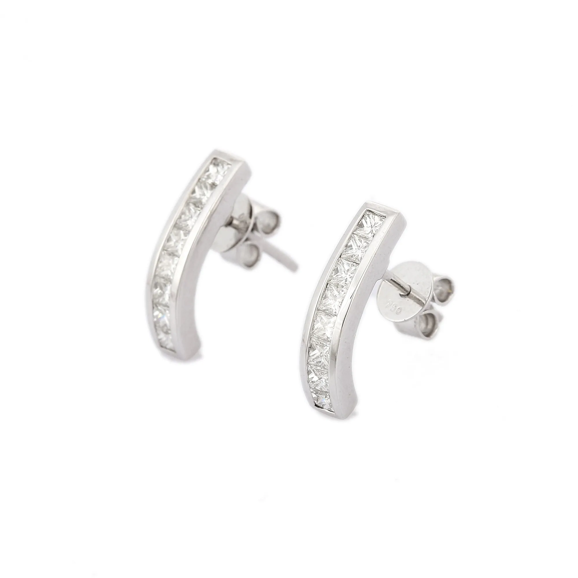 18K White Gold Bar Diamond Studs