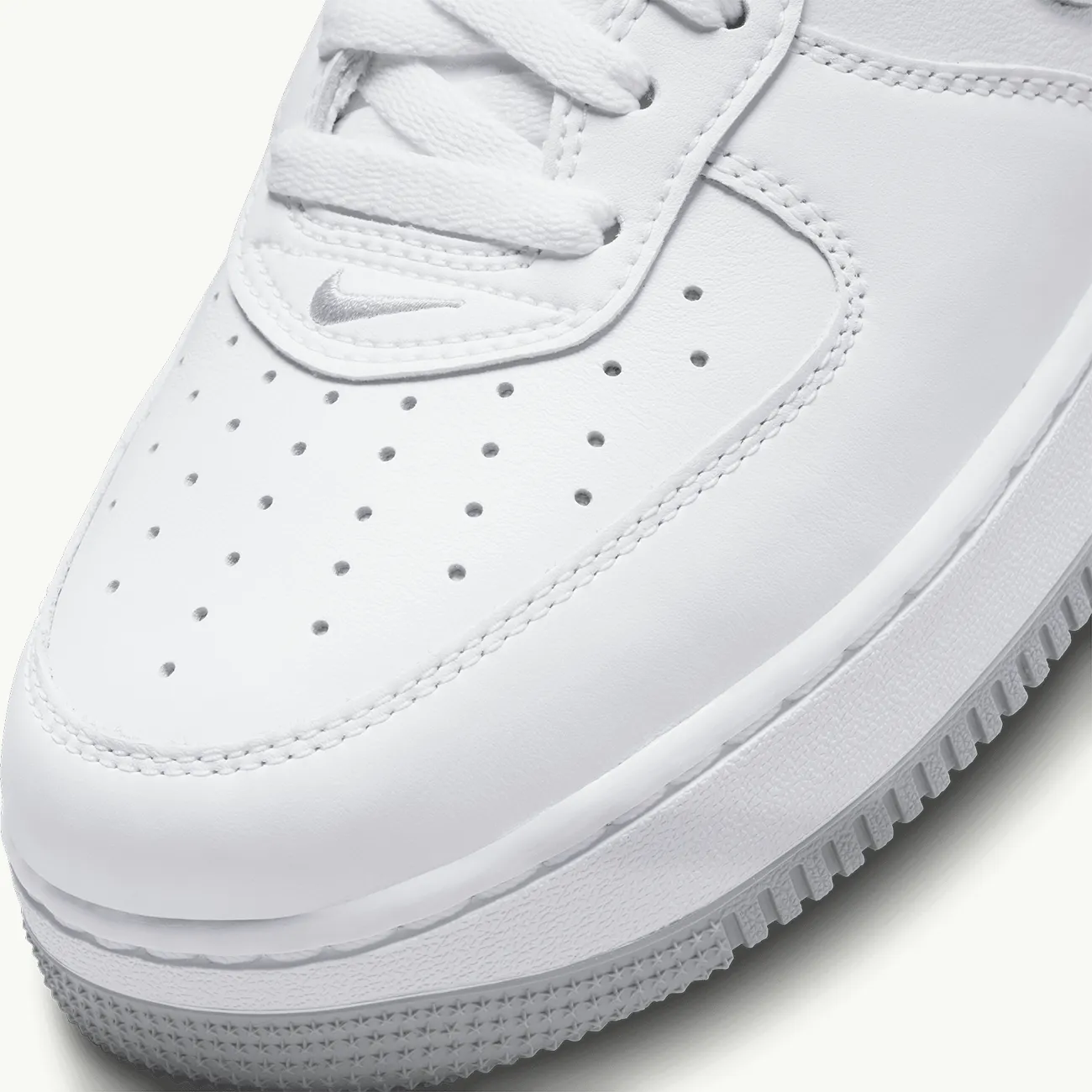 AIR FORCE 1 LOW RETRO WHITE METALLIC SILVER