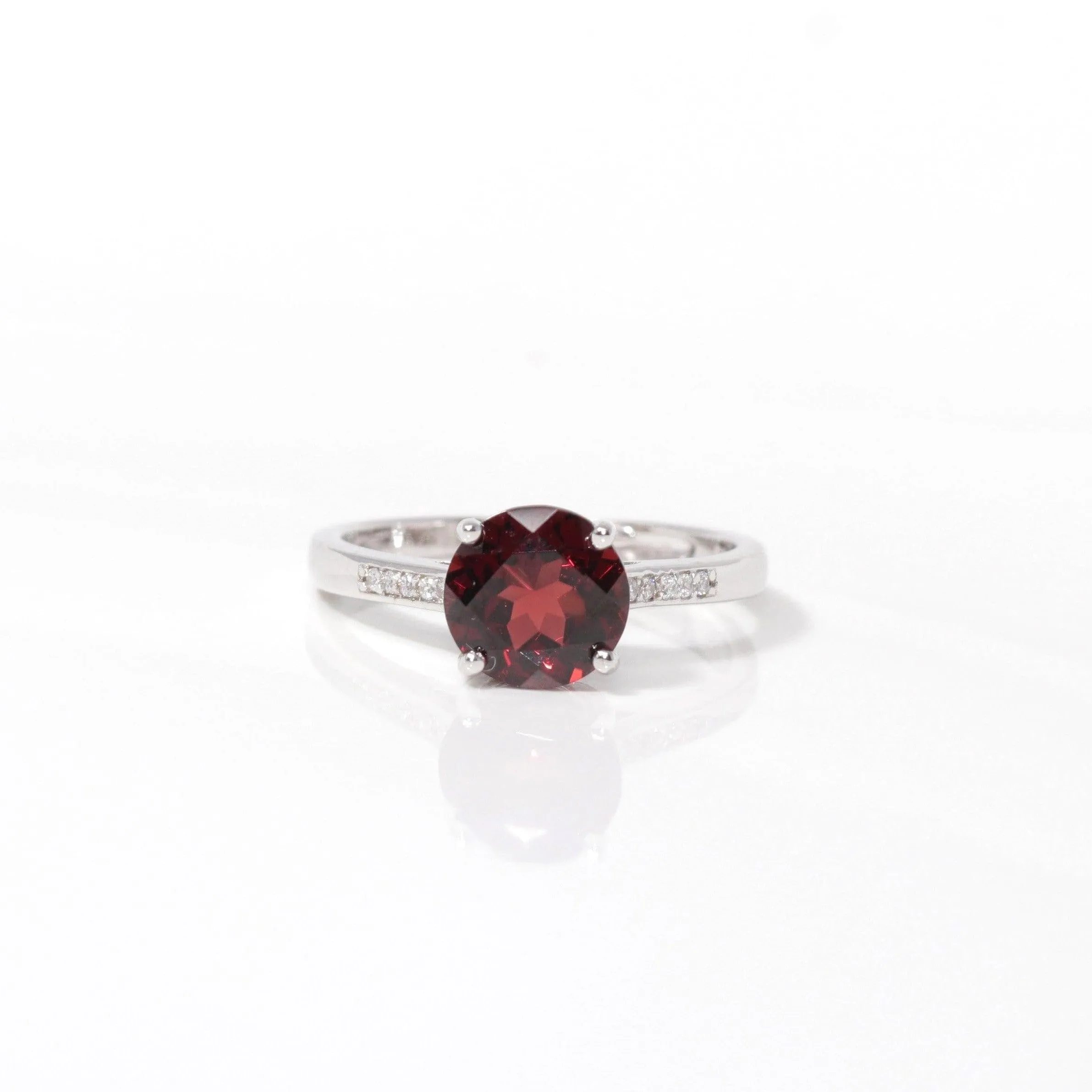 Baikalla? Sterling Silver Natural Red Garnet Solitaire Ring