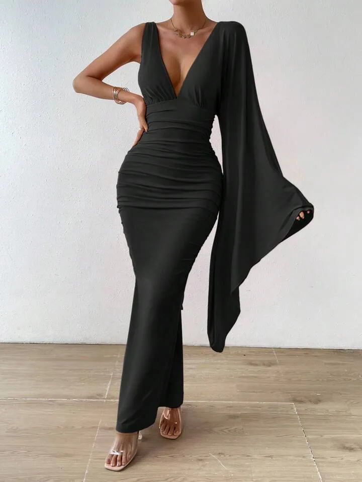 Criss cross backless ruched dress in black