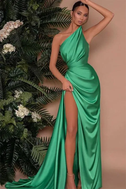 Exquisite Emerald One-Shoulder Mermaid Gown with Front Slit