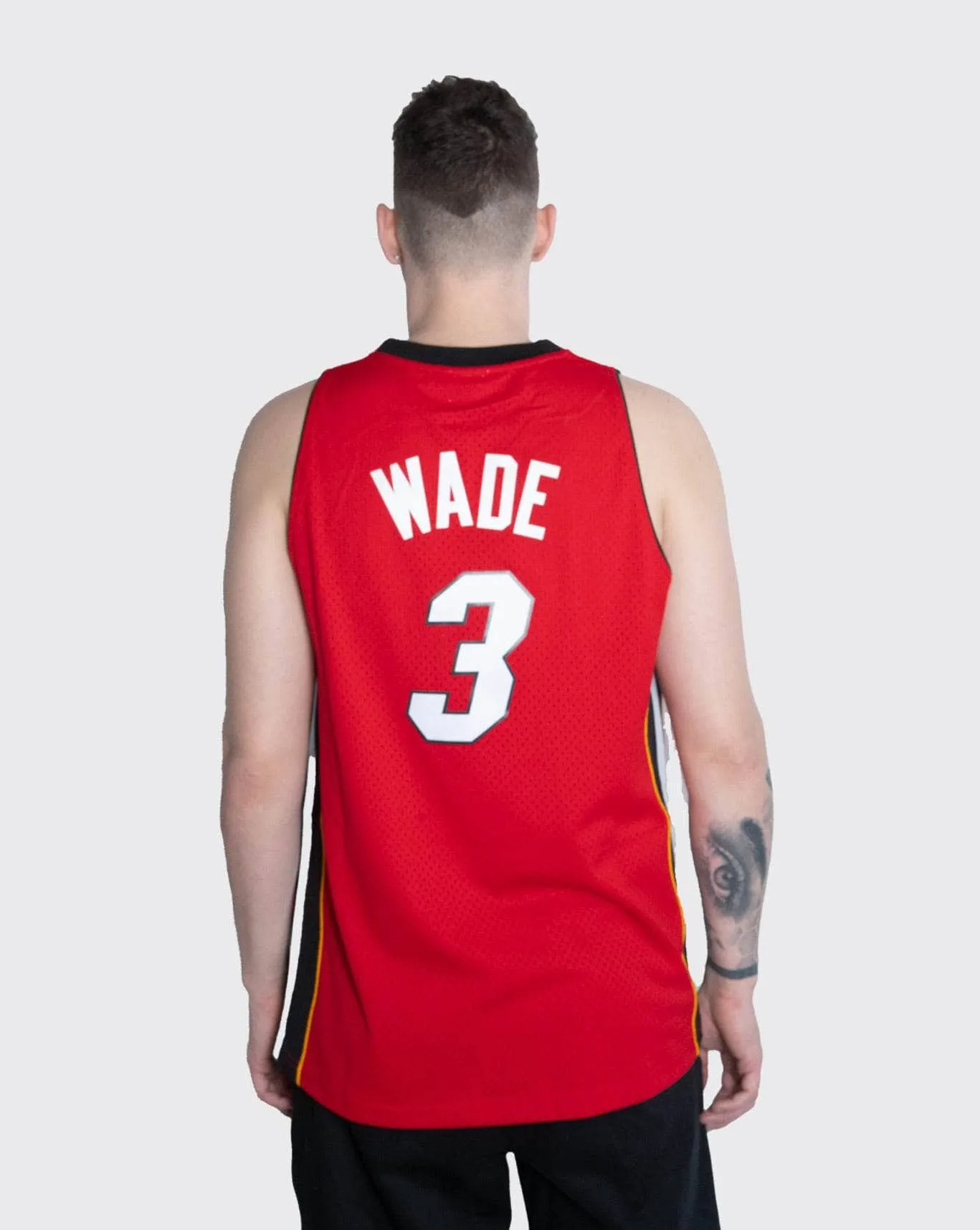 mitchell and ness heat wade 05-06 swingman jersey