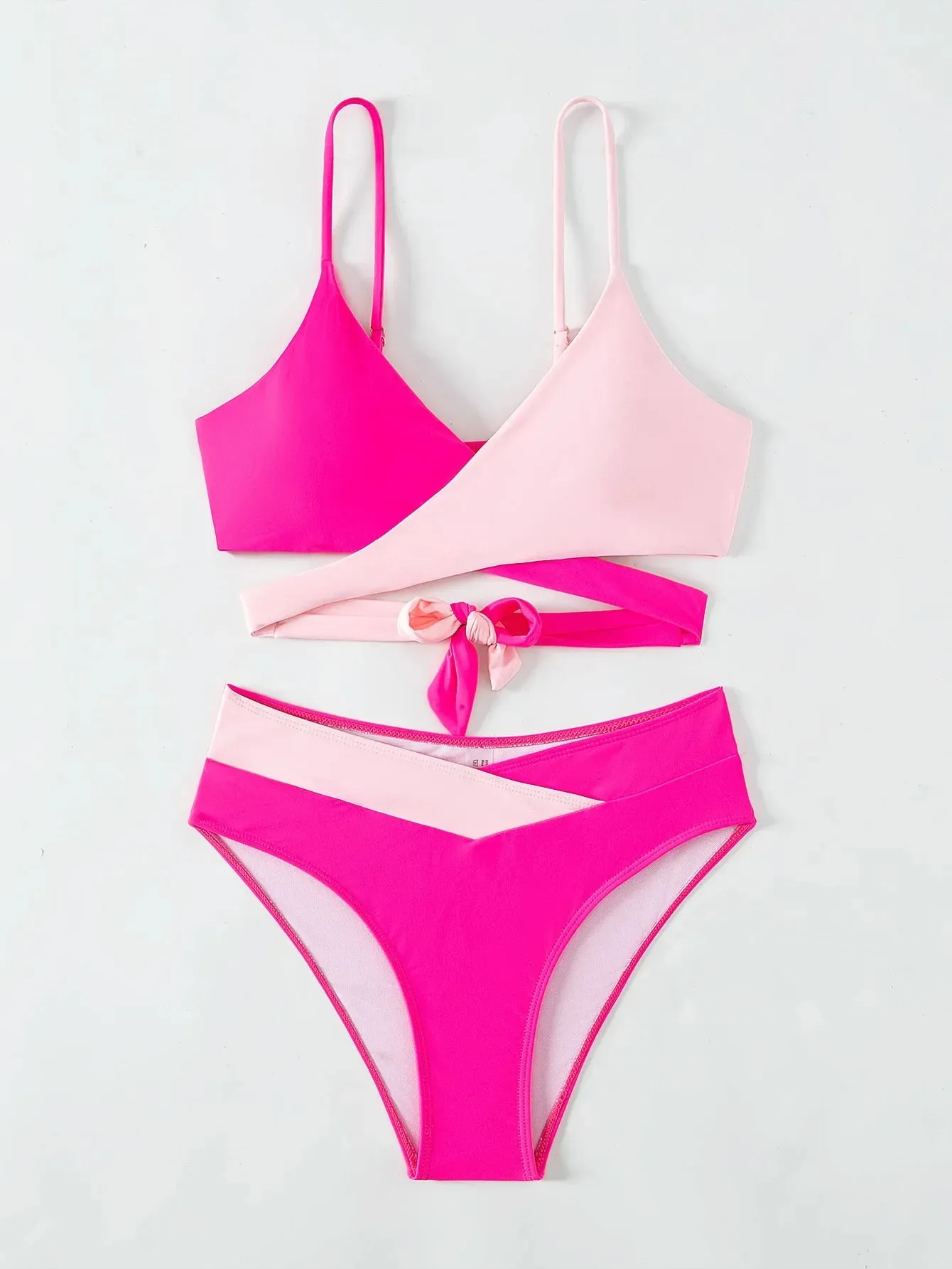 Rosa Criss Cross Cut-Out-Bikini