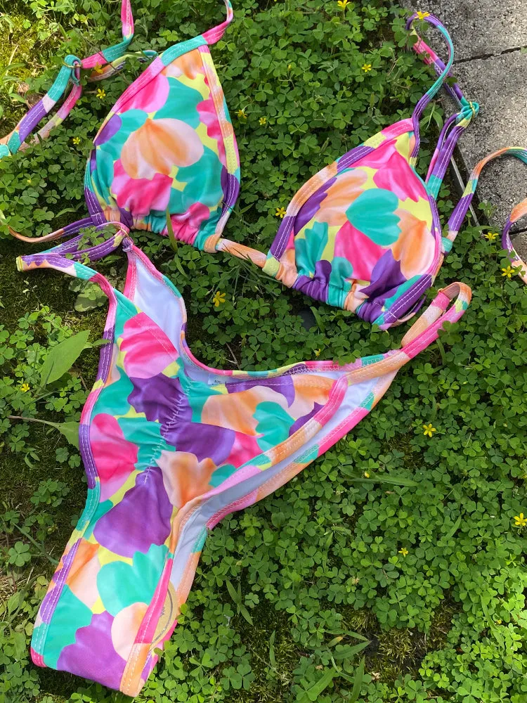 Sunset and Swim Sexy Neckholder-Bikini