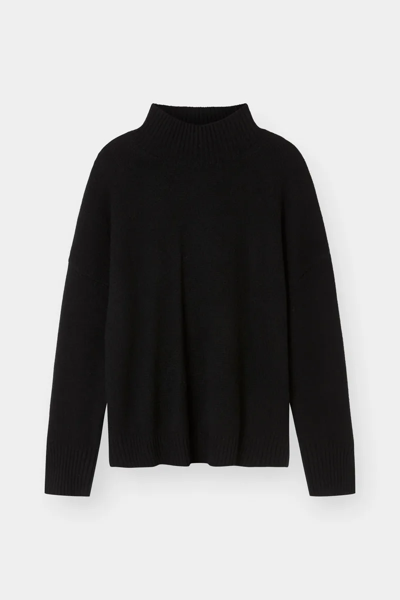 THE MOCK NECK - BLACK