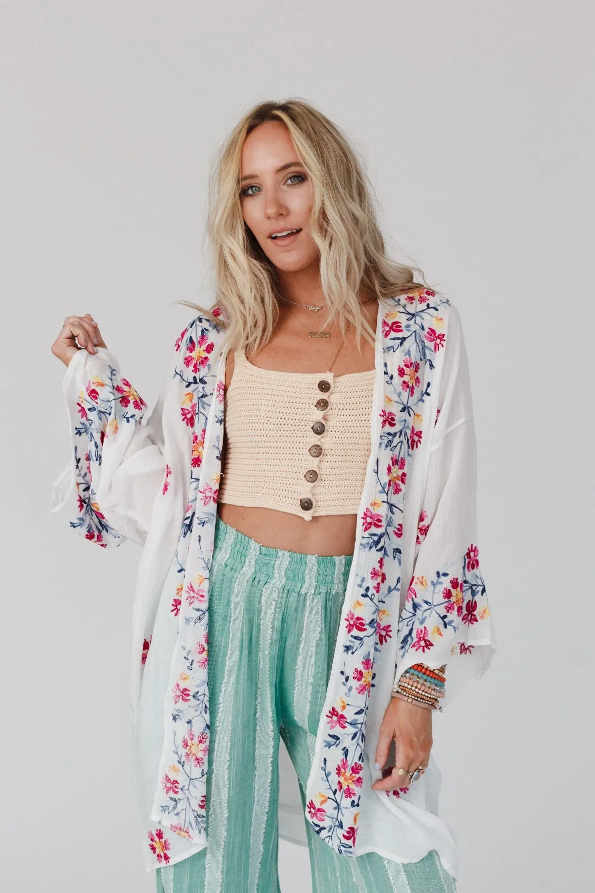 Waikiki Beach Embroidered Kimono - White