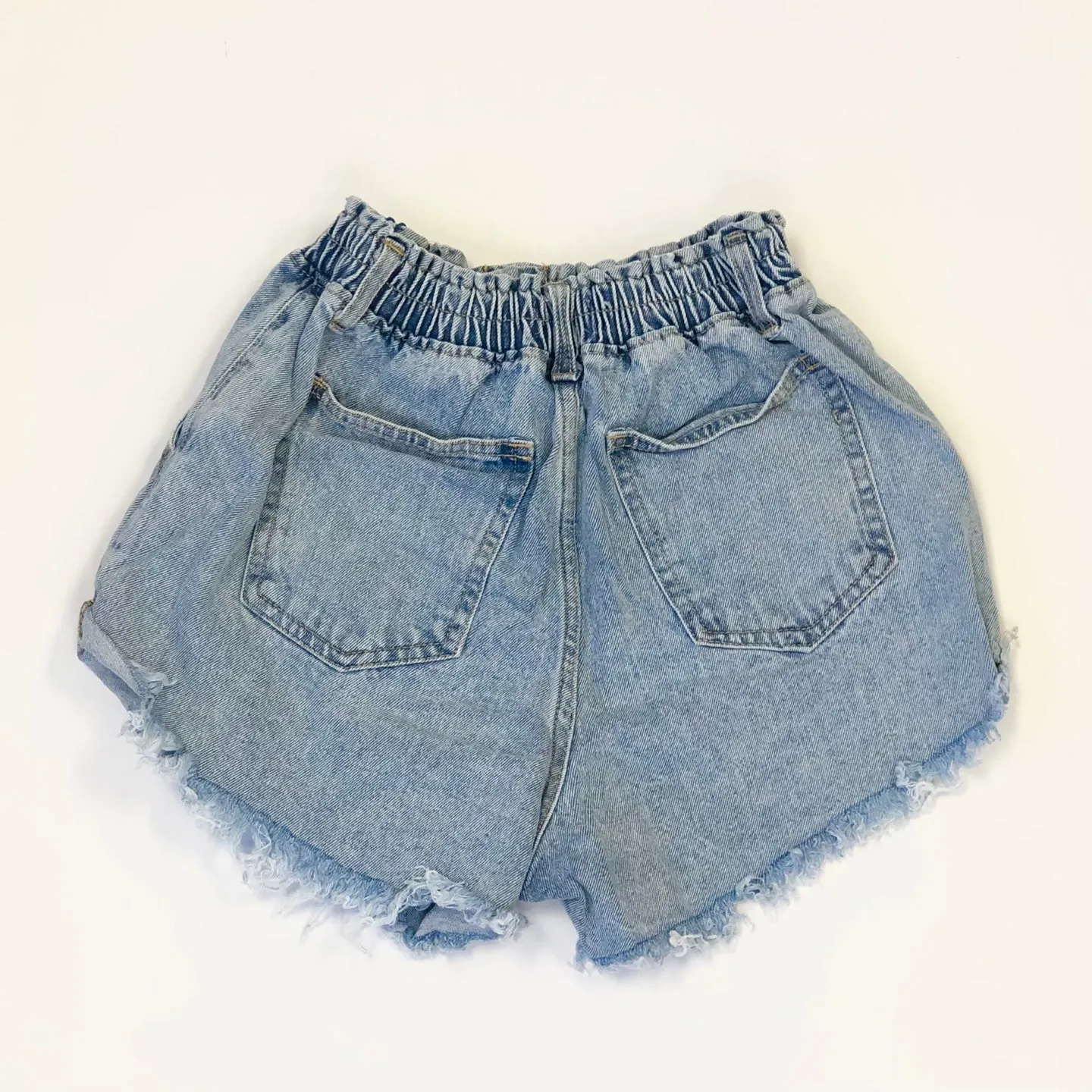 Women Elastic Waist Fray Hem Denim Shorts